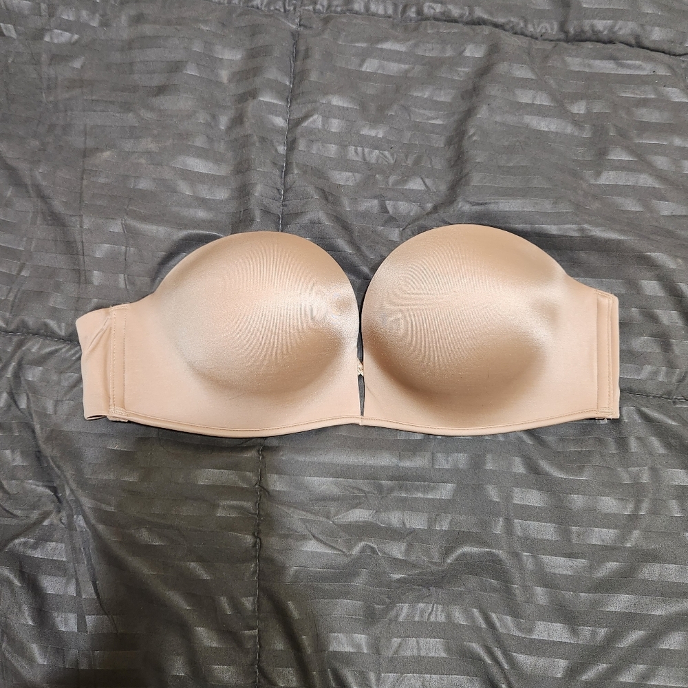 Victoria Secret Bombshell Strapless Bra 32D